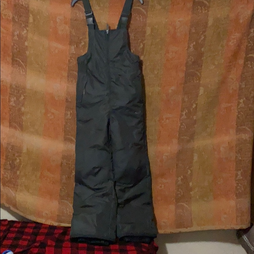 A nace snow bib